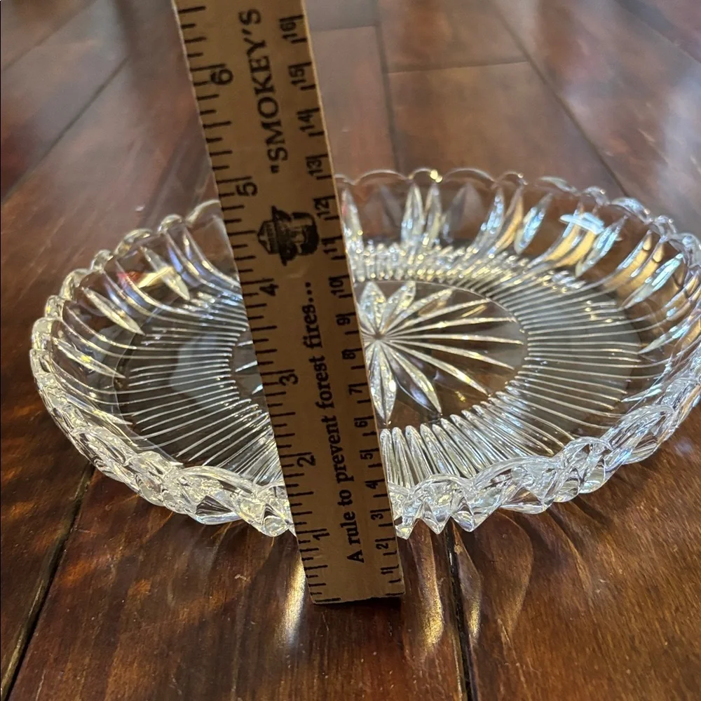 Clear Cut Glass Serving Plate - Elegant Home Dining